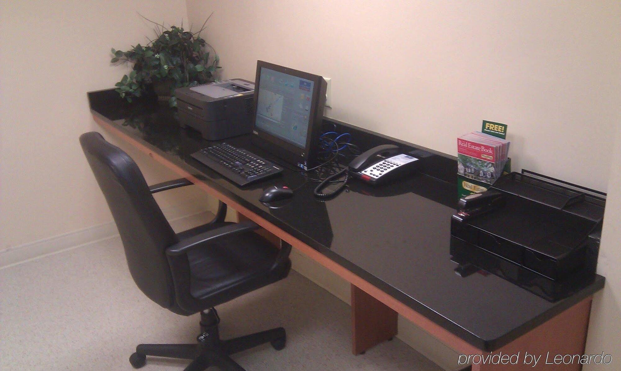 Candlewood Suites Fredericksburg By Ihg Esterno foto